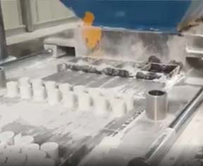 200吨烟雾剂成型液压机视频